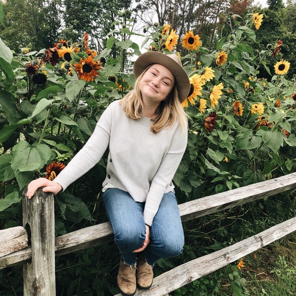 Meet the Posher Other - Meet your Posher, Becca